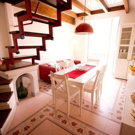 La "Casetta Rossa Del Borgo" トロペーア エクステリア 写真