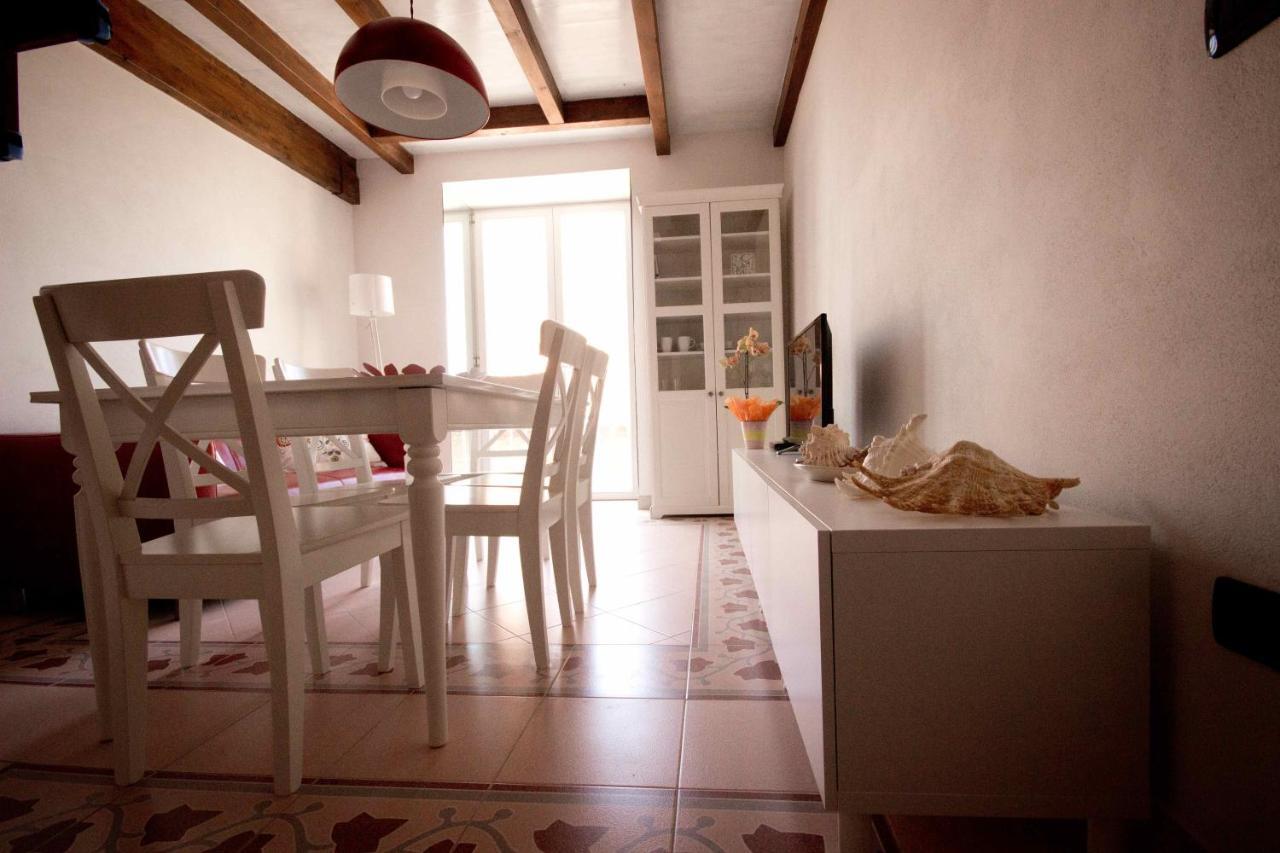 La "Casetta Rossa Del Borgo" トロペーア エクステリア 写真