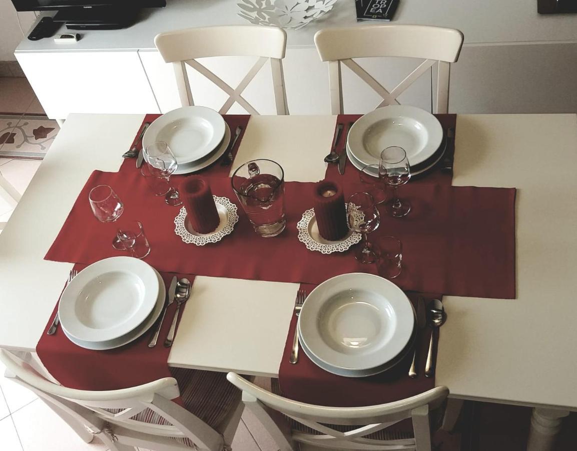 La "Casetta Rossa Del Borgo" トロペーア エクステリア 写真